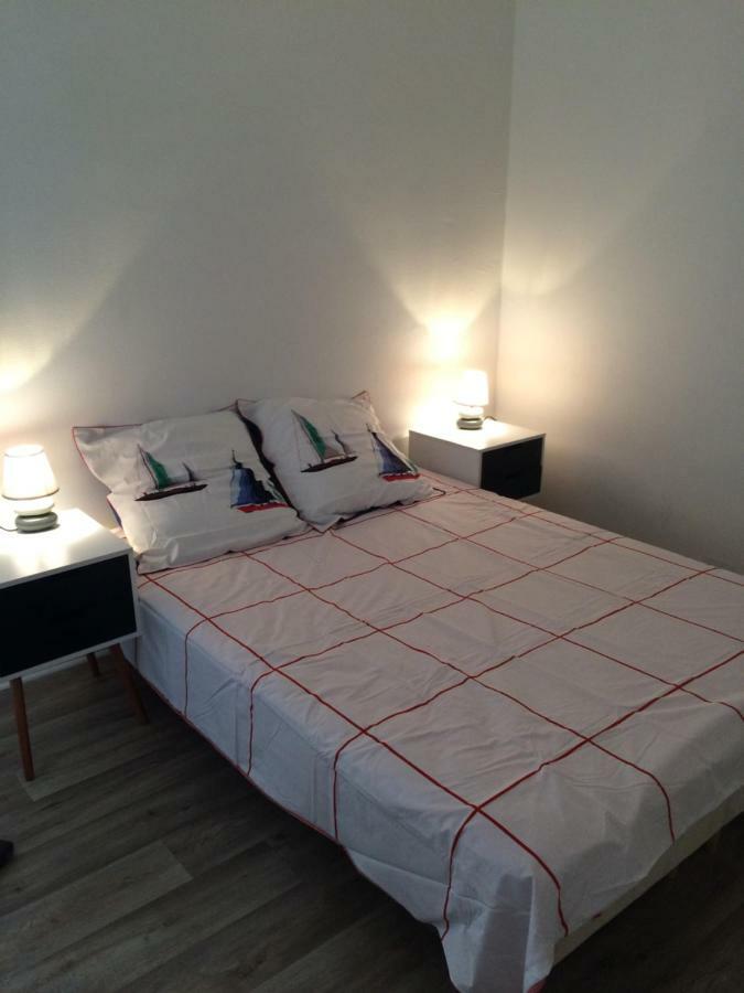 Stella Appart 2 Chambres A 100 Ml De La Plage Wifi Fibre Εξωτερικό φωτογραφία